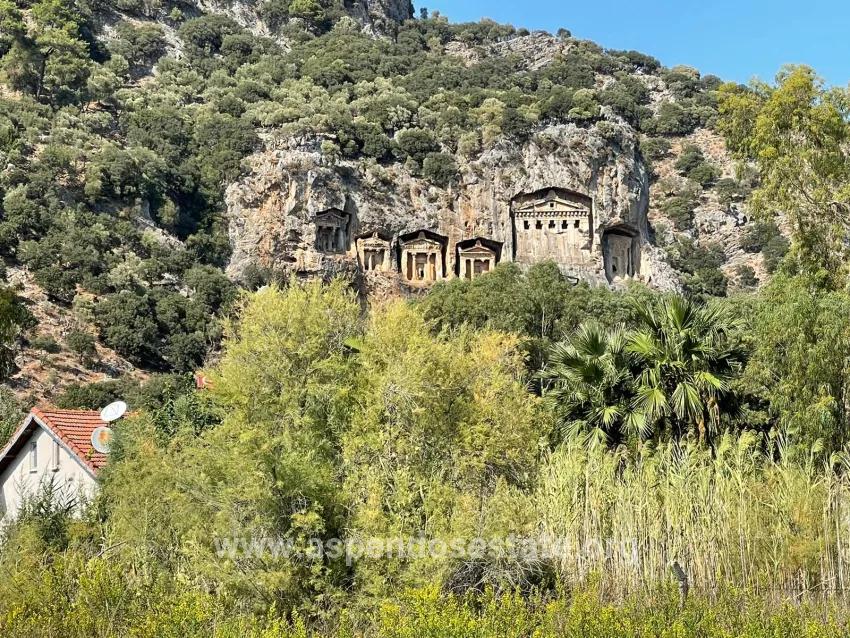 Freistehendes Haus (2765 M²) In Çandır, Direkt Am Kanal, Zu Verkaufen.