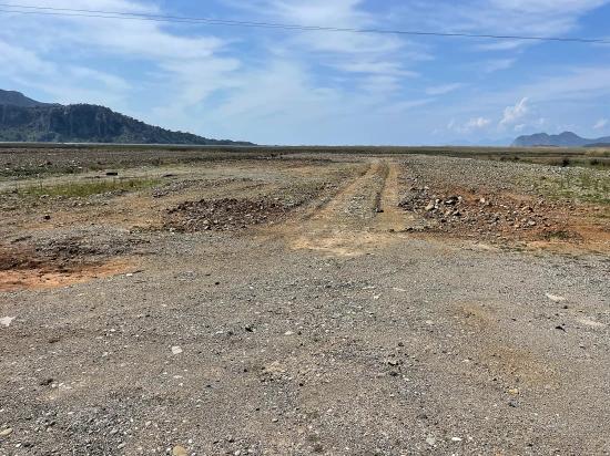 19.600 M² Großes Grundstück Zum Verkauf, Direkt An Der Straße Dalyan Iztuzu Beach Gelegen.