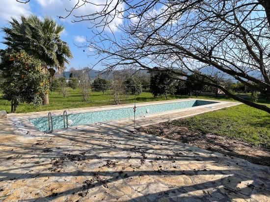 Freistehendes, Eingeschossiges Haus Auf Einem 2882 M² Großen Grundstück In Eskiköy Zu Verkaufen.