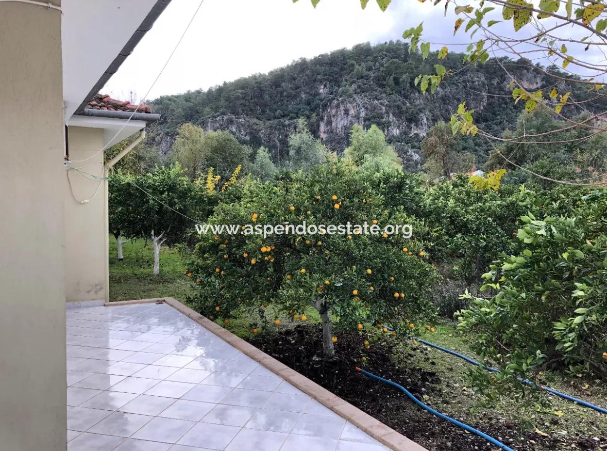 Eingeschossiges Einfamilienhaus Zum Verkauf In 1222M2 Grundstück In Archers