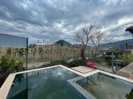 Boutique-hotel Und Bungalows Auf Einem 11.000 M² Großen Grundstück In Dalyan Zu Verkaufen
