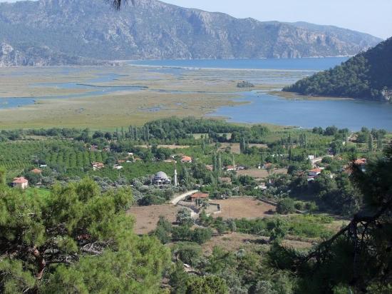 1252m2 Grundstück Zum Verkauf Mit Seeblick In Çandır