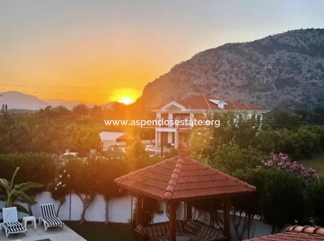 3 1 Villas For Sale In A Plot Of 645M2 In Arıkbaşı, Dalyan