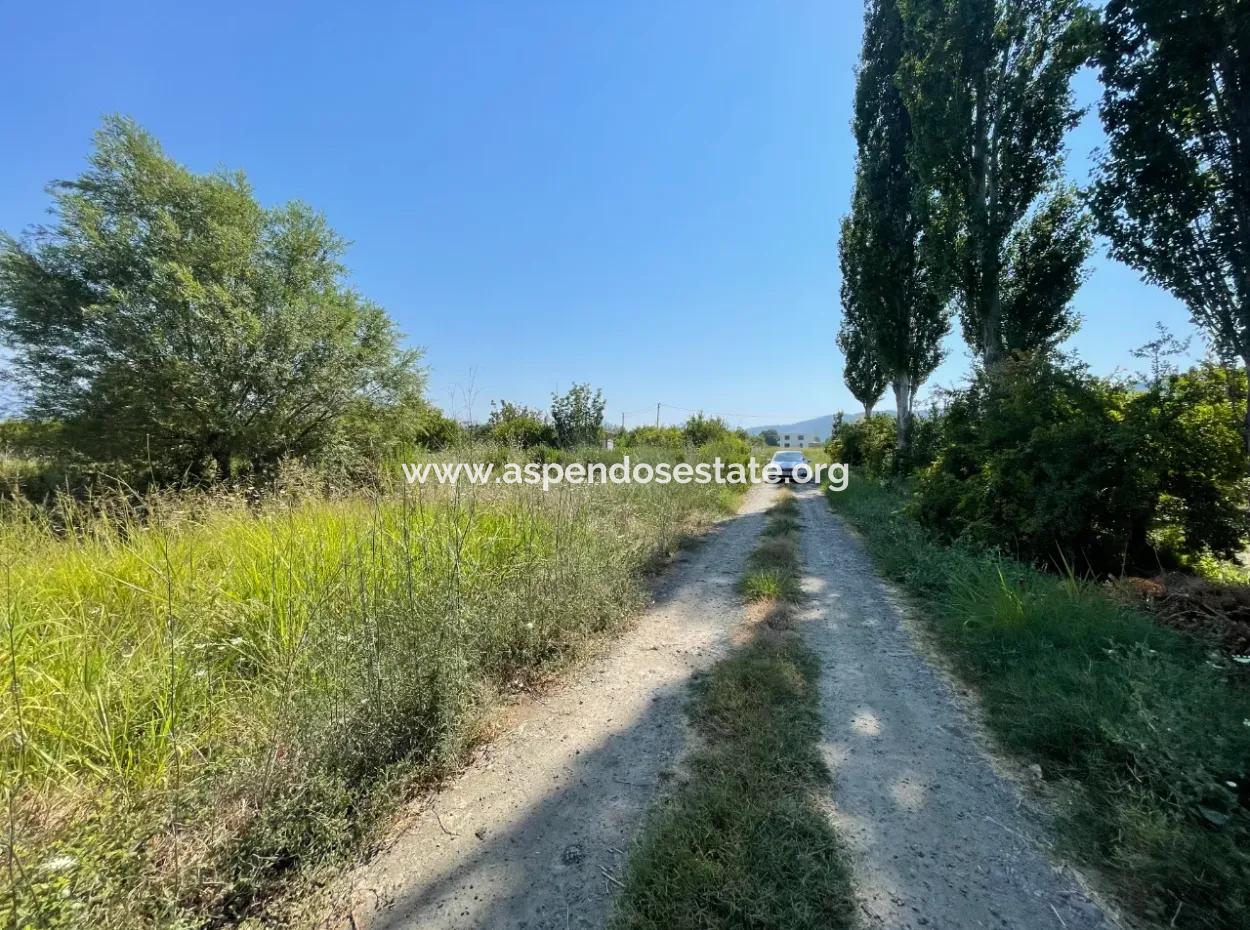 Land For Sale Of 1765 M2 In Okçular