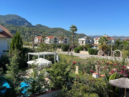 Каменная Вилла На Продажу В Дальян Гюльпынар На Участке 580м2