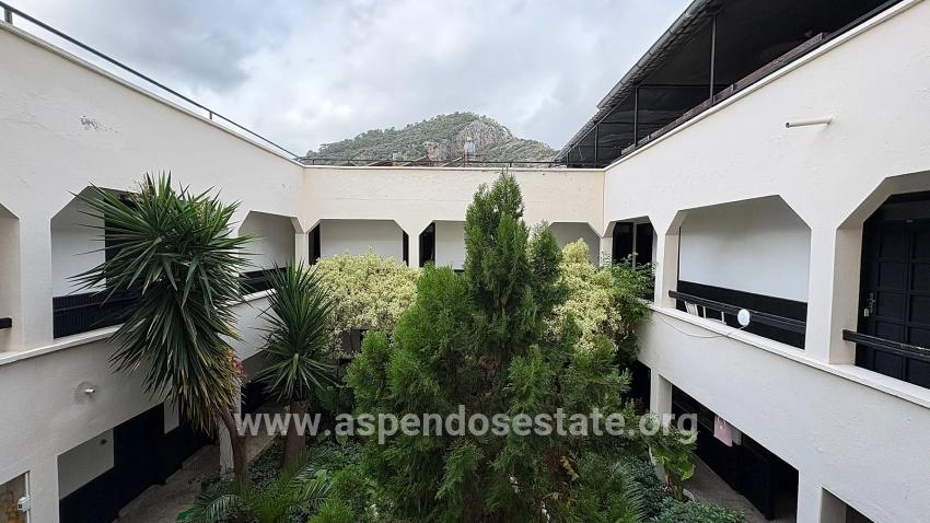 Dalyan'da 30 Odalı Kanala Yakın Satılık Otel