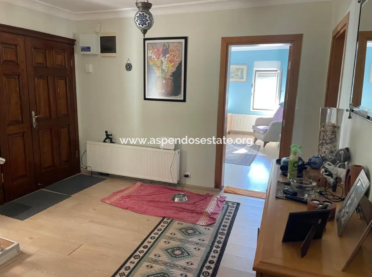 Dalyan Gülpınar'da 6000M2 Arsa İçerisinde 4+2 Satılık Villa