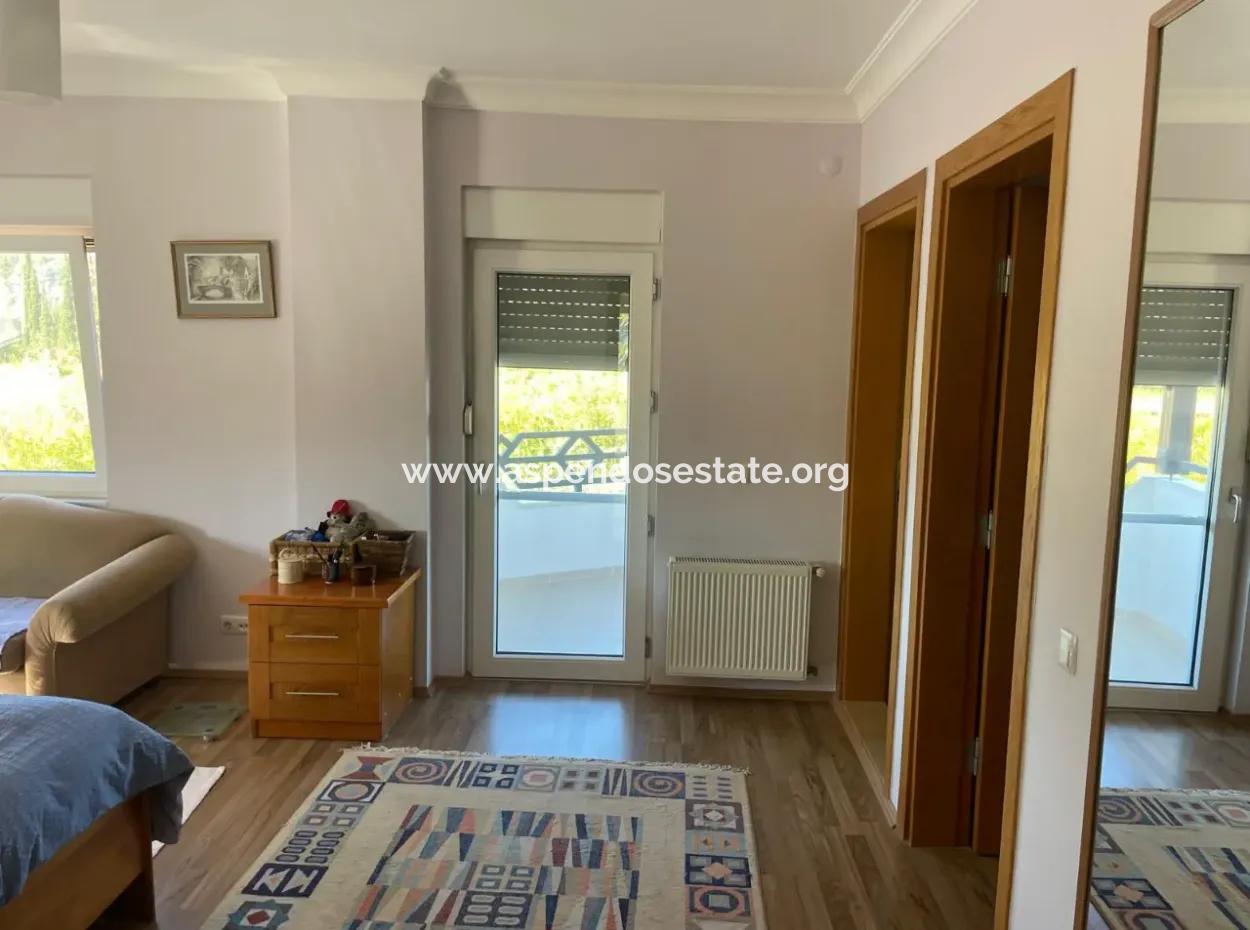 Dalyan Gülpınar'da 6000M2 Arsa İçerisinde 4+2 Satılık Villa