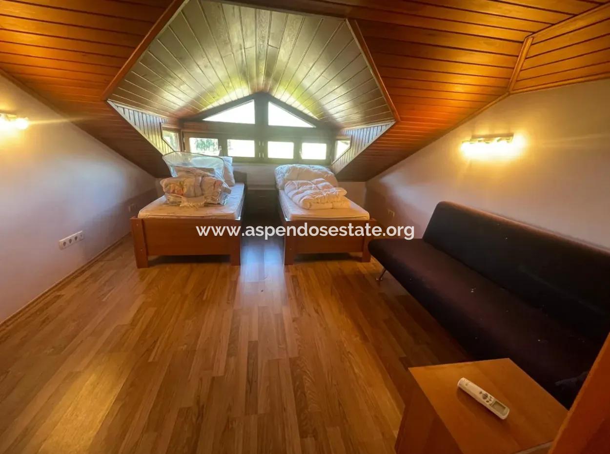 Dalyan Gülpınar'da 6000M2 Arsa İçerisinde 4+2 Satılık Villa