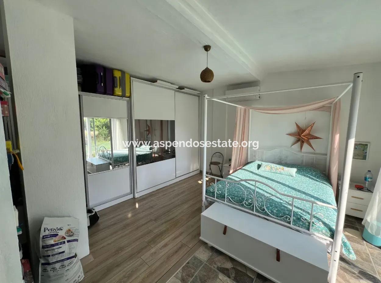 Eskiköy'de 1000M2 Arsa İçerisinde 2+1 Satılık Müstakil Evi