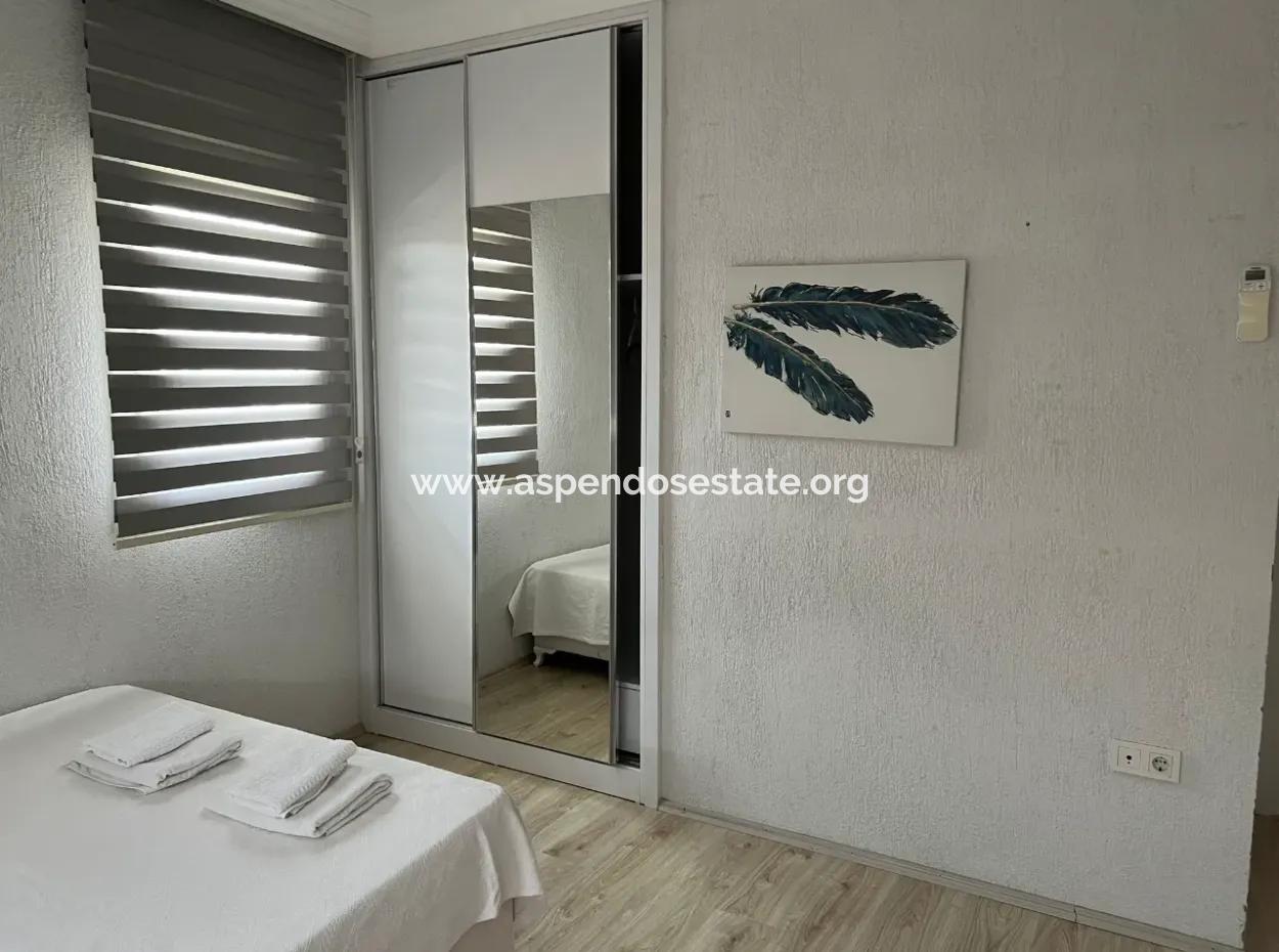 Dalyan'da Köşebaşı 600M2 Arsa İçerisinde 3+1 Satılık Villa