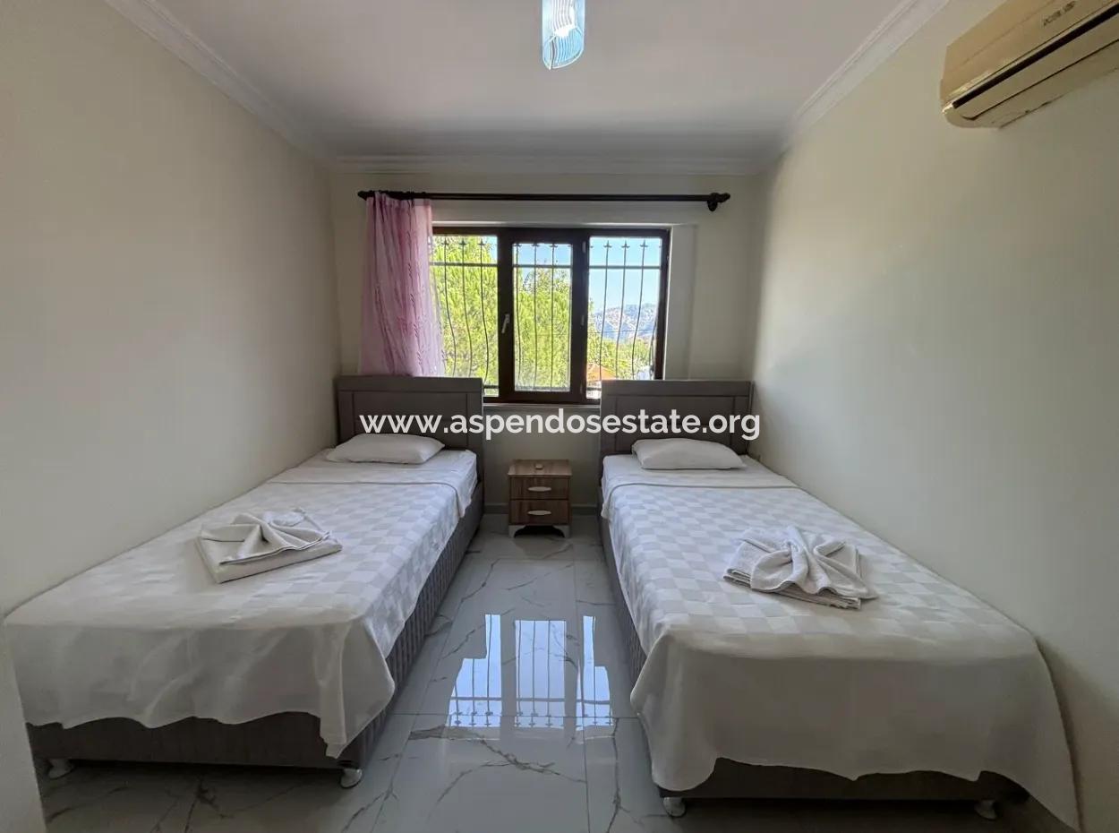 Dalyan Merkezde 301M2 Arsa İçerisinde 5+1 Satılık Villa