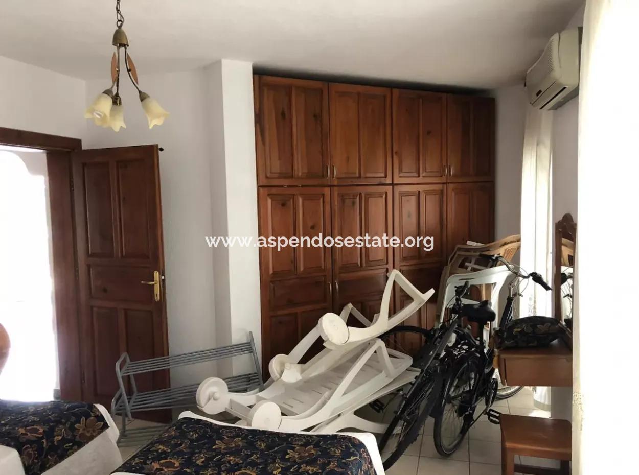 Dalyan Gülpınar'da 1100 M2 Arsa İçerisinde 6+1 Satılık Villa