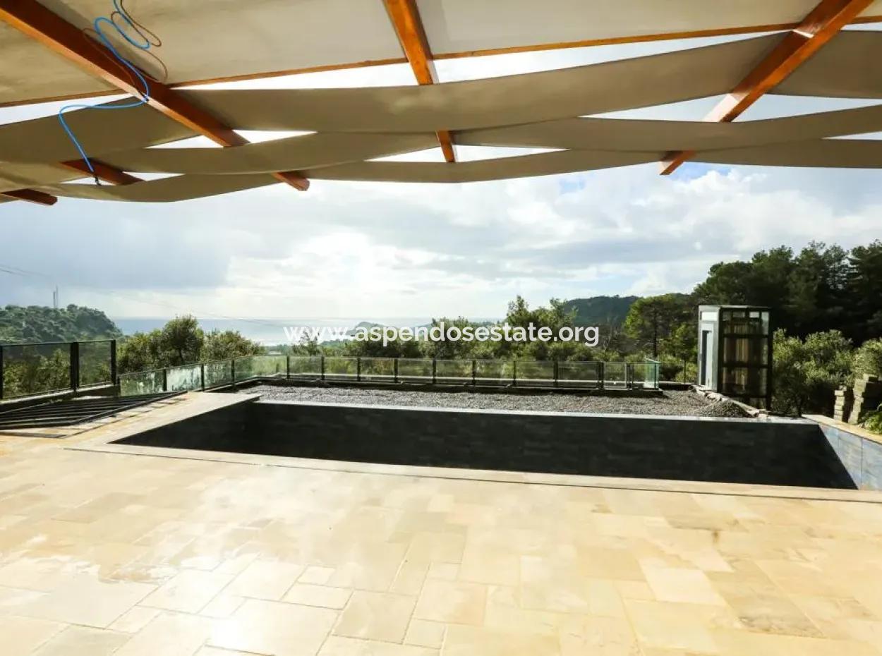 Sarıgerme'de Deniz Manzaralı Satılık Taş Villa