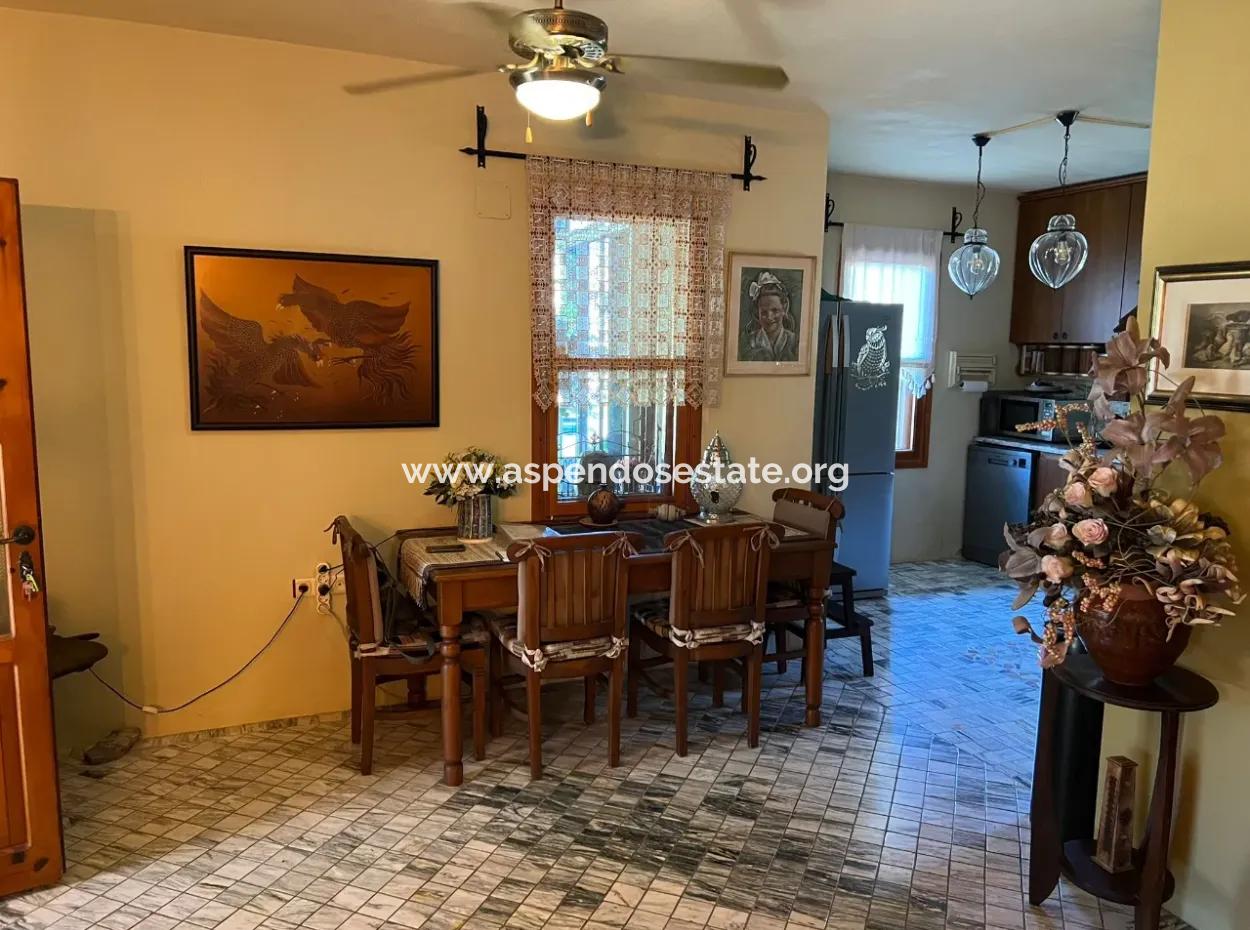 Dalyan Gülpınar'da 580M2 Arsa İçerisinde Satılık Taş Villa