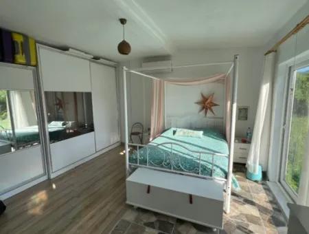 Eskiköy'de 1000M2 Arsa İçerisinde 2+1 Satılık Müstakil Evi