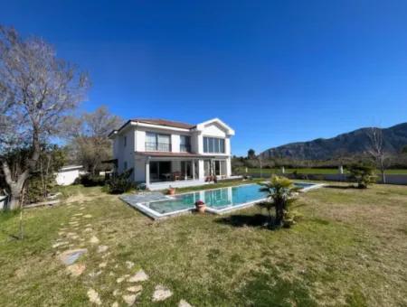 Dalyan Maraşda 5000M2 Arsa İçinde 3+1 Satılık Villa