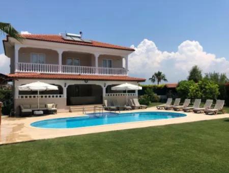 Dalyan'da 1015M2  Arsa İçinde 4+1 Satılık Villa
